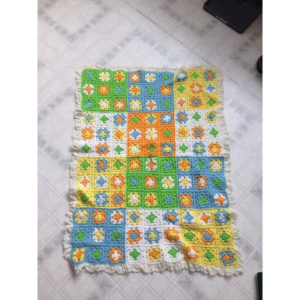 Vintage Handmade Crocheted Granny Square Afghan Lap Blanket Lace Edged 9 Patch‎